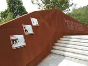 天桥耐候钢挡土墙